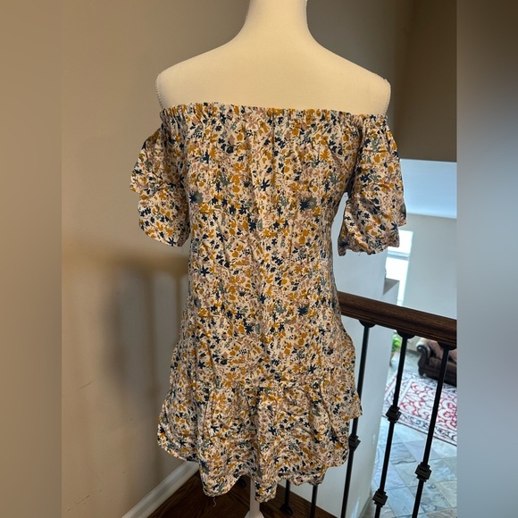 Cynthia Rowley Floral Off Shoulder Puff Sleeve Tiered Mini Dress Size Small - Picture 5 of 6
